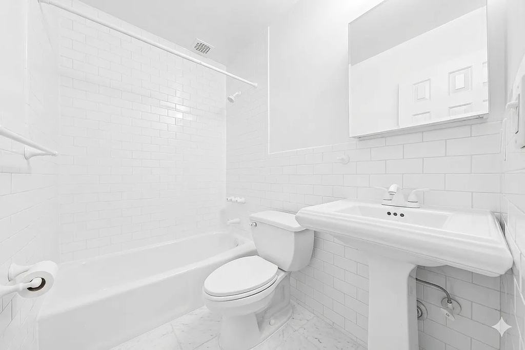 322 West 14th Street - Photo 4