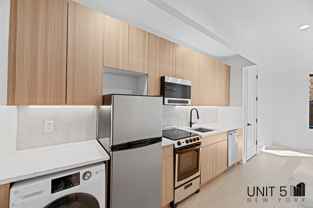 255 Clarkson Avenue - Photo 1