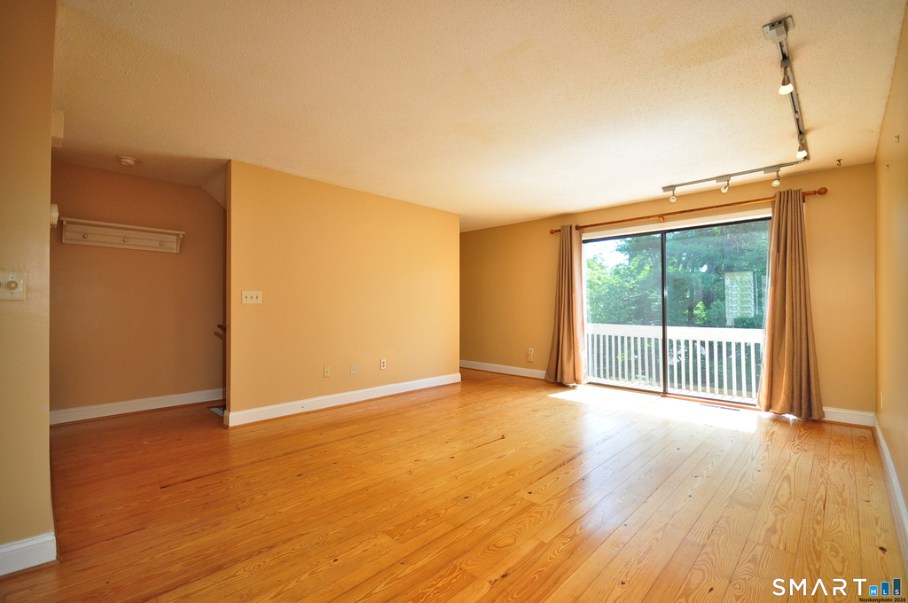 349 Allen Road - Photo 7