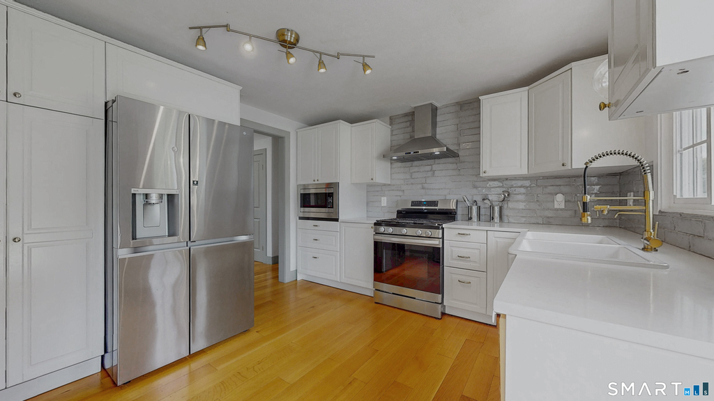 444 Highland Street Streets - Photo 0