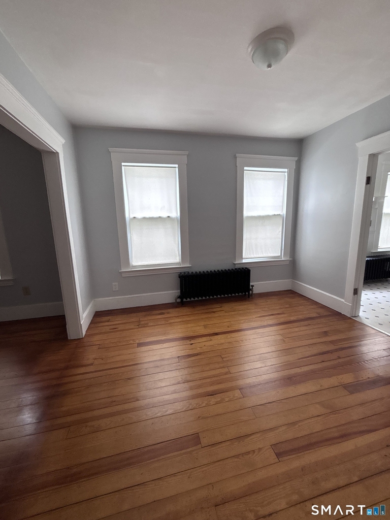 86 Hinman Street - Photo 3