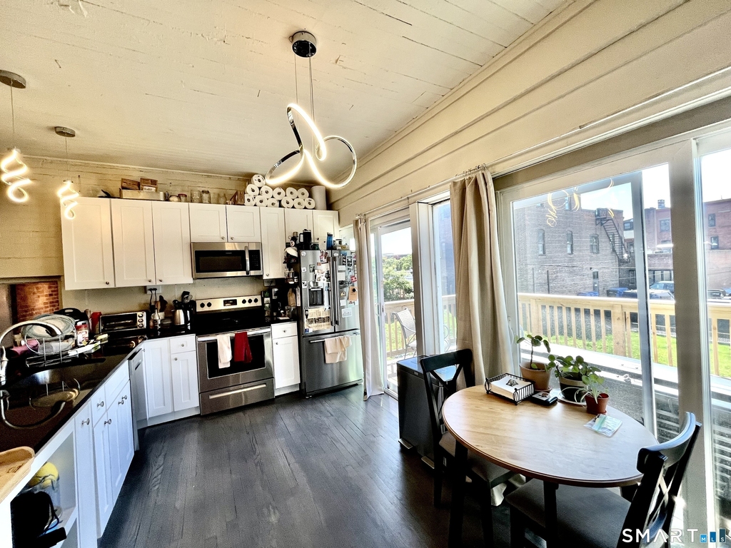 546 Chapel Street - Photo 6