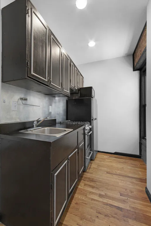 346 East 13th Street - Photo 1