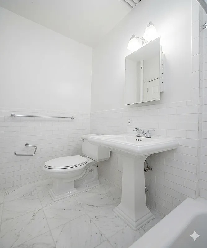 344 East 55th Street - Photo 3