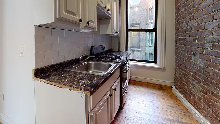304 East 90th Street - Photo 4