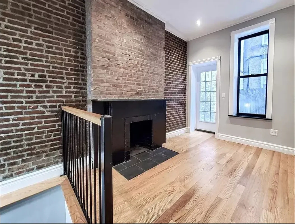 53 Leroy Street - Photo 1