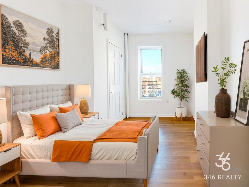 103 Thayer Street - Photo 2