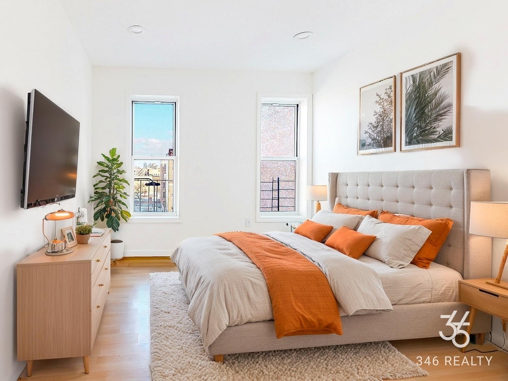 103 Thayer Street - Photo 1