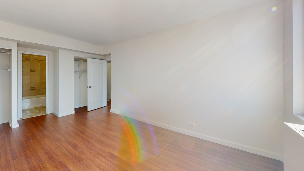 401 E 34th St - Photo 3
