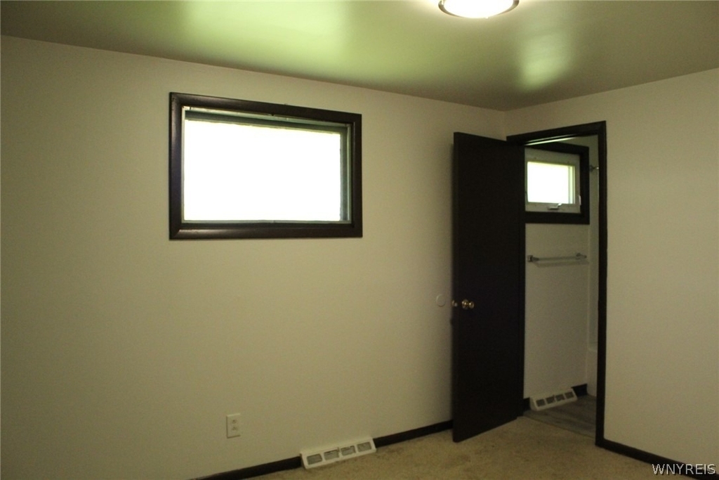 111 Sunshine Drive - Photo 4
