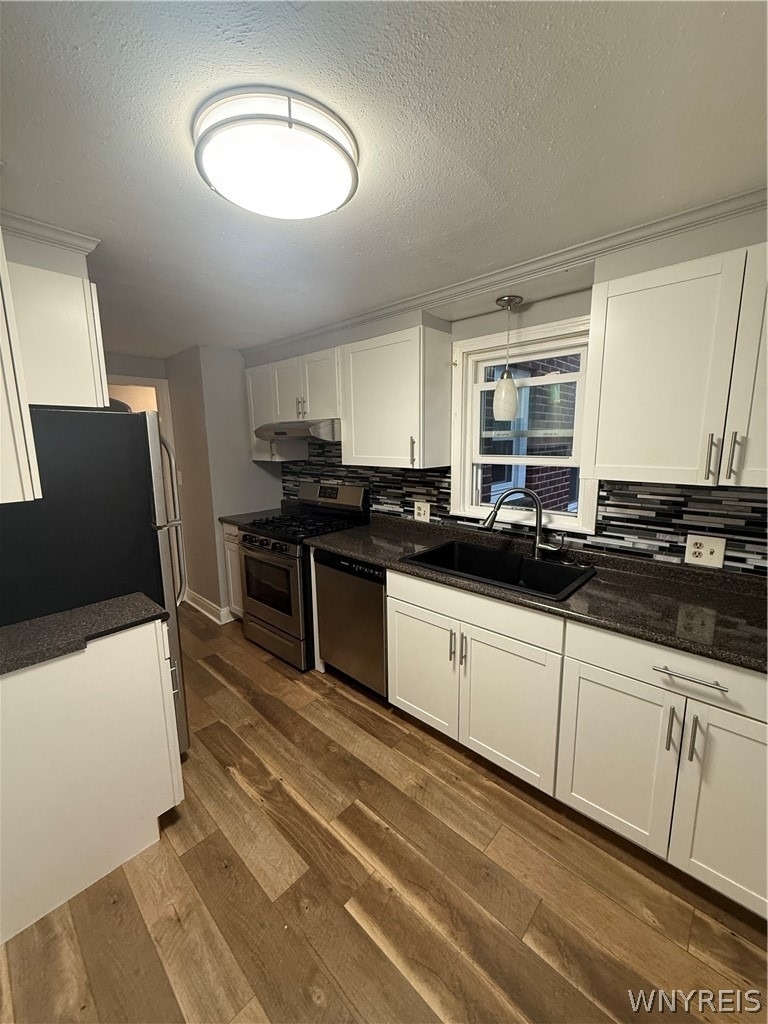 106 E Morris Ave - Photo 2