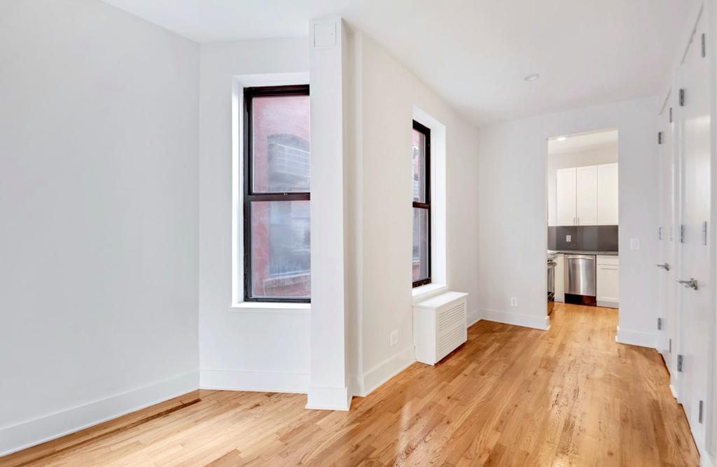 West 45th Street - Photo 1