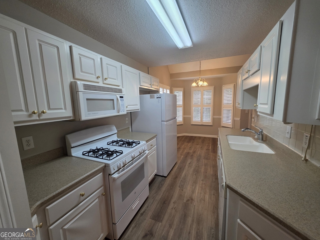 120 Cloverwood Drive - Photo 4