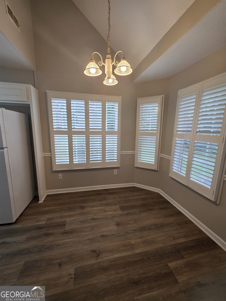 120 Cloverwood Drive - Photo 1
