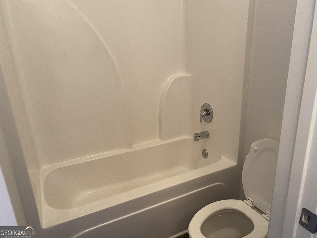 5650 Mirror Lake Drive - Photo 7