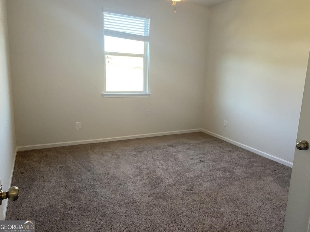 5650 Mirror Lake Drive - Photo 6