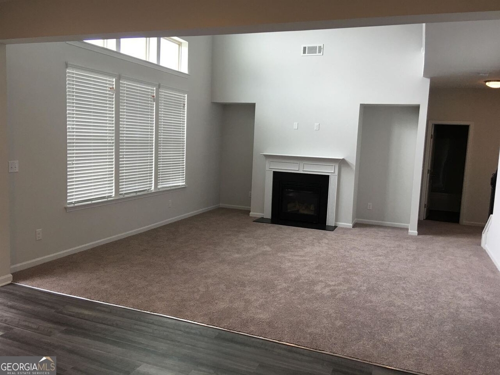 5650 Mirror Lake Drive - Photo 15