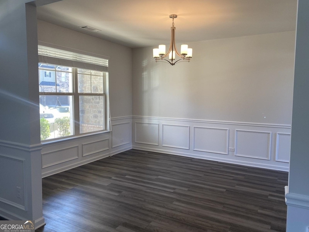 5650 Mirror Lake Drive - Photo 4