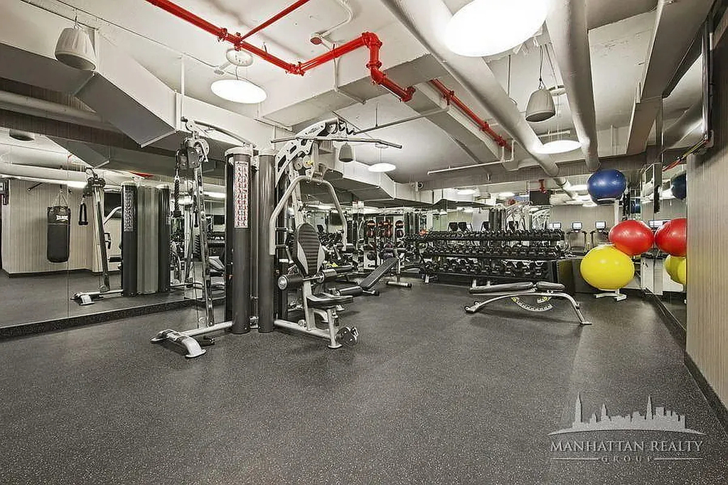  East 39th Street - Photo 5