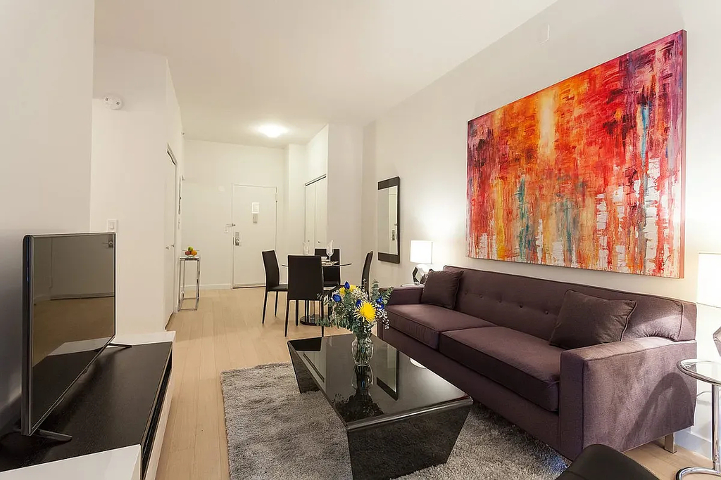 East 39th Street - Photo 2