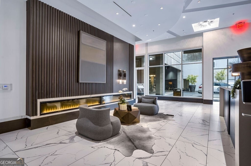 400 W Peachtree Street Nw - Photo 3