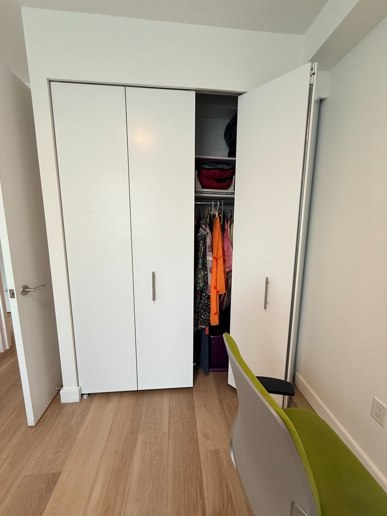 5203 Center Boulevard - Photo 11