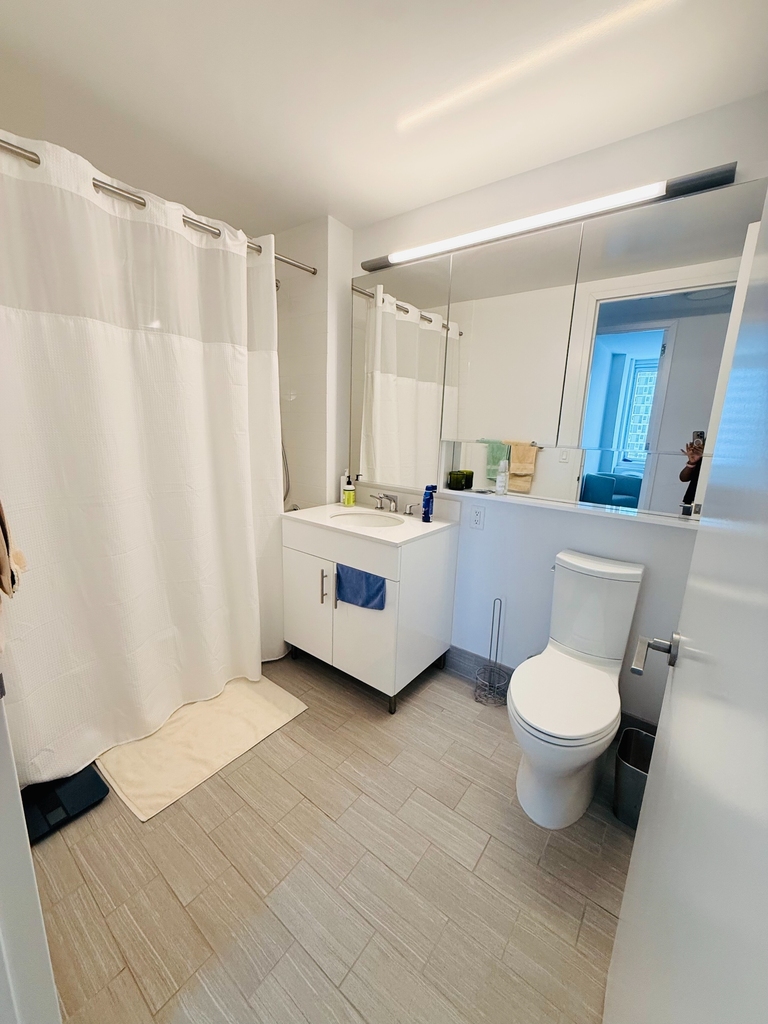 5203 Center Boulevard - Photo 10