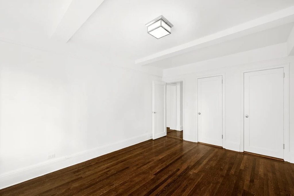 west 86th street and columbus avenue - Photo 4