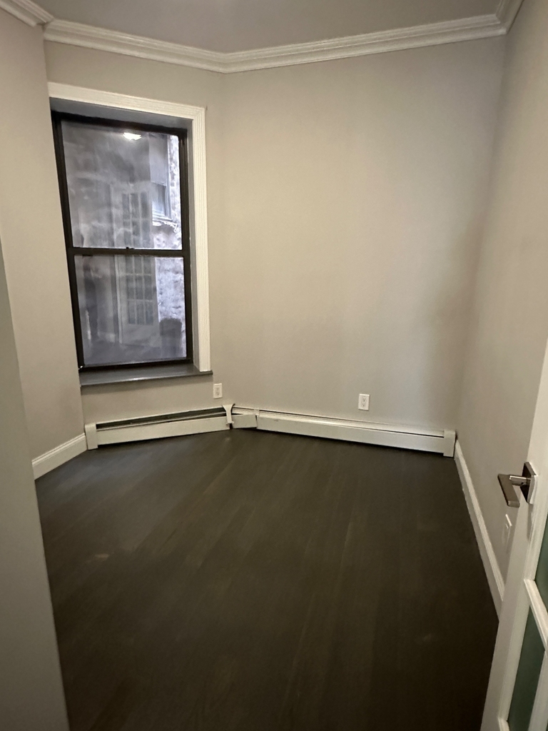 West 103rd Street - Photo 11
