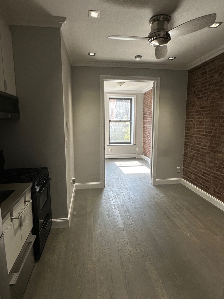 West 103rd Street - Photo 3