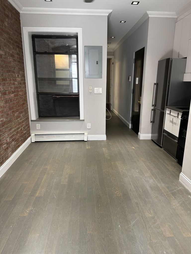 West 103rd Street - Photo 10