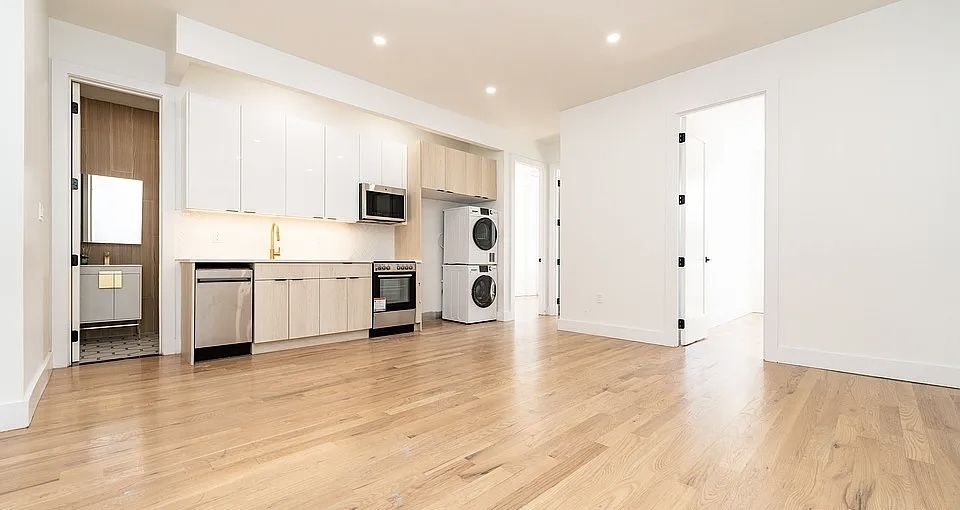 489 Grand Street - Photo 5