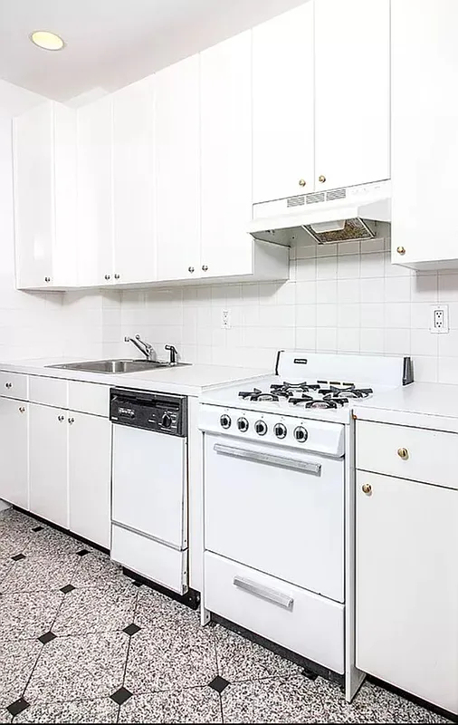 231 Lexington Avenue - Photo 4