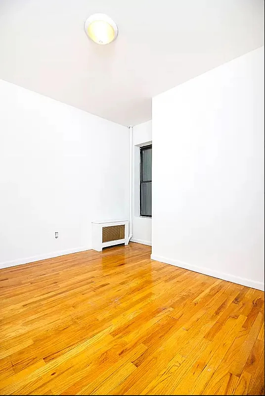 231 Lexington Avenue - Photo 2