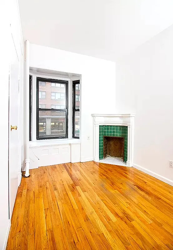 231 Lexington Avenue - Photo 3
