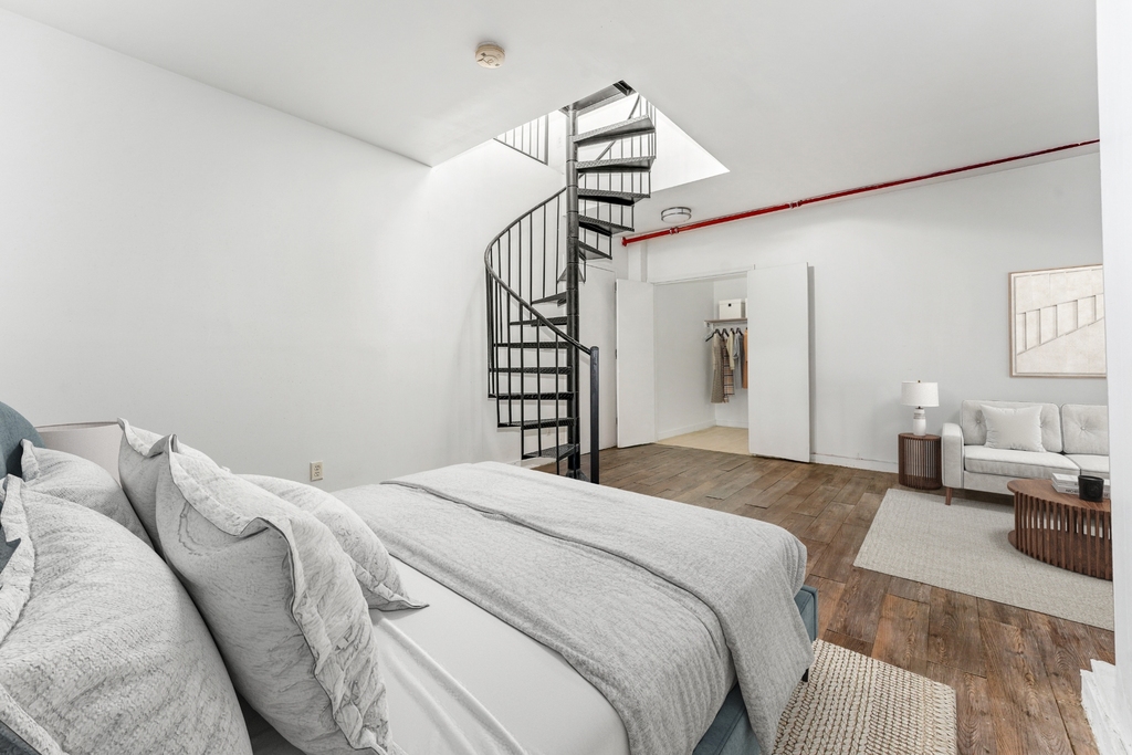 669 East 21st Street - Photo 5