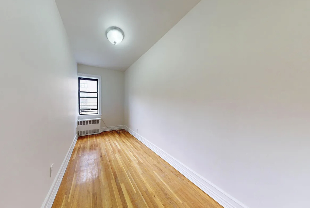 338 East 70th Street - Photo 7