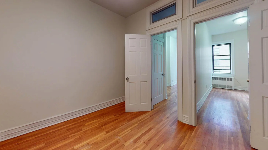338 East 70th Street - Photo 5