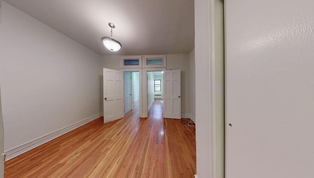 338 East 70th Street - Photo 4