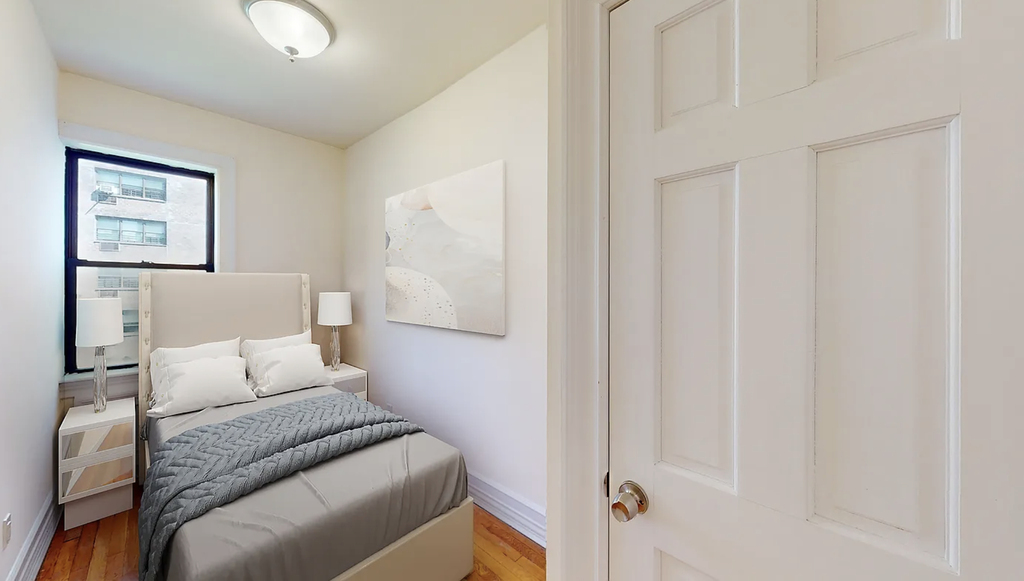 338 East 70th Street - Photo 3
