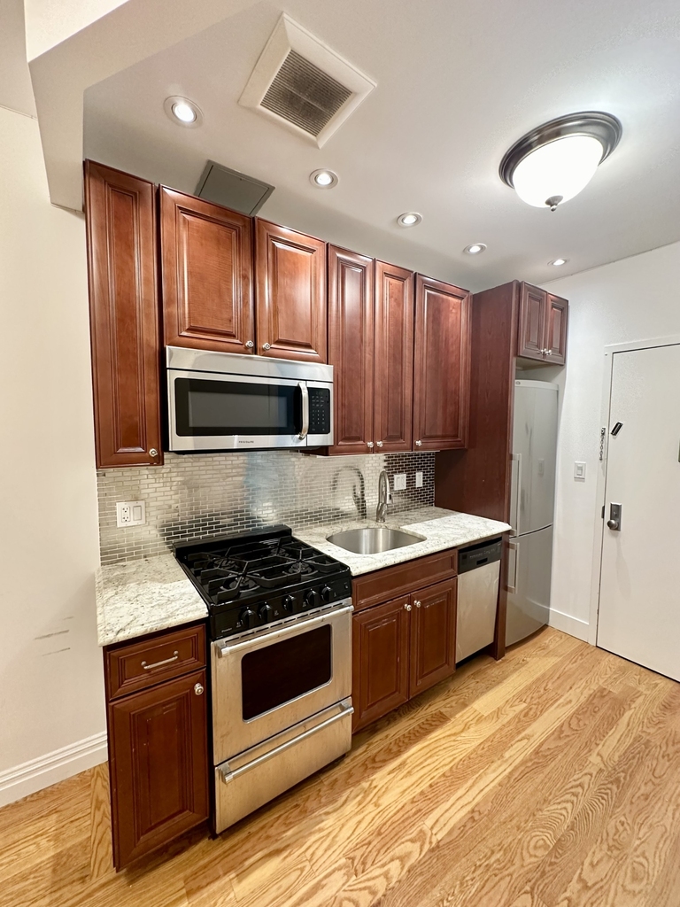 749 9th Avenue - Photo 0