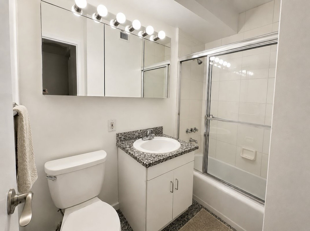 330 East 46th Street - Photo 1
