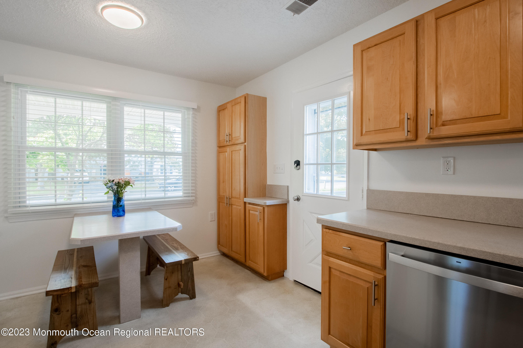 49 Williamsburg Drive - Photo 11