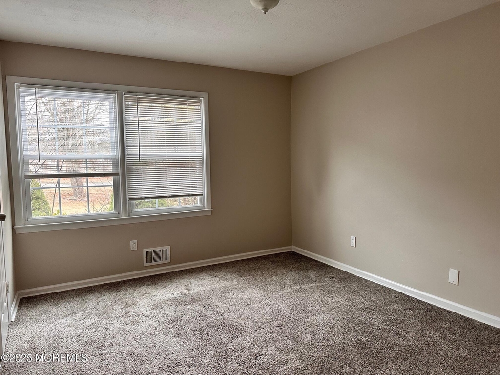 702 Cassville Road - Photo 3