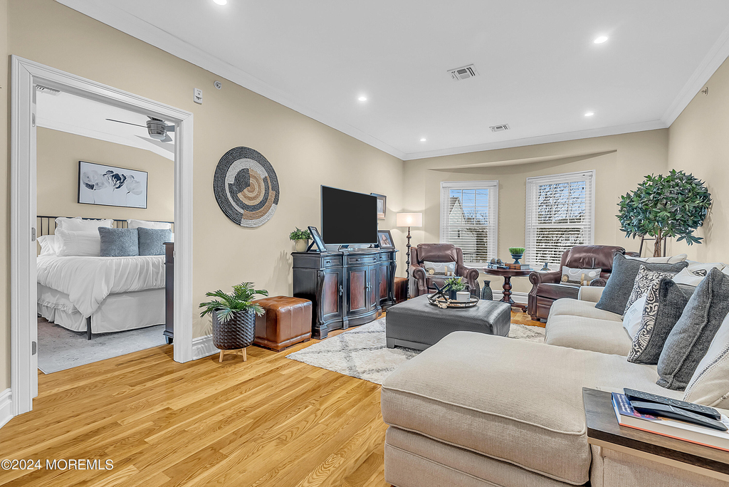 564 Sairs Avenue - Photo 13