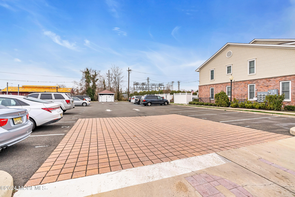 564 Sairs Avenue - Photo 9