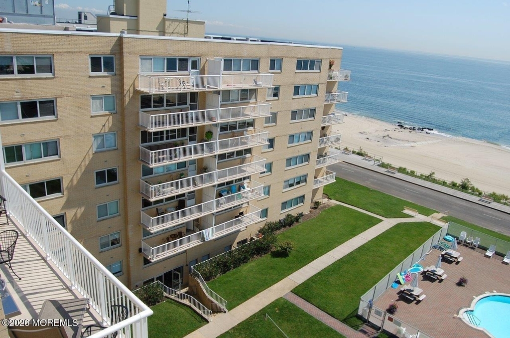 385 Ocean Boulevard - Photo 0