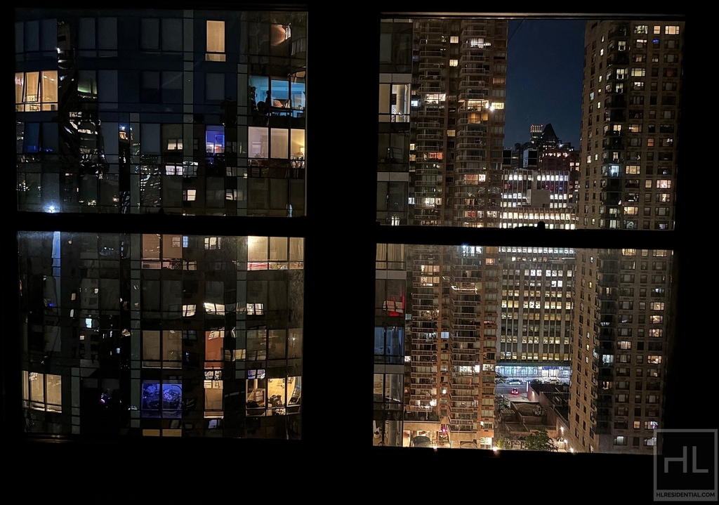 East 39th Street - Photo 3