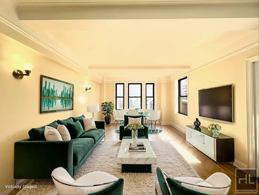 East 68 Street - Photo 0