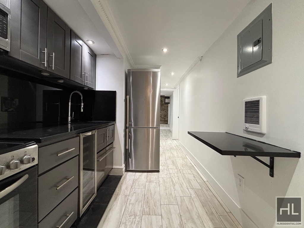 West 53 Street - Photo 0